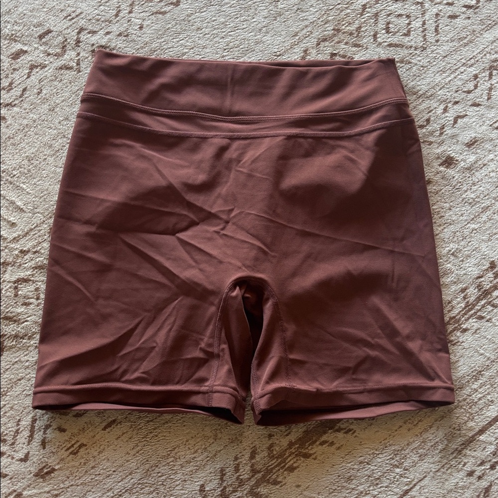 3 Women's Scrunch Shorts - Picture 2 of 8